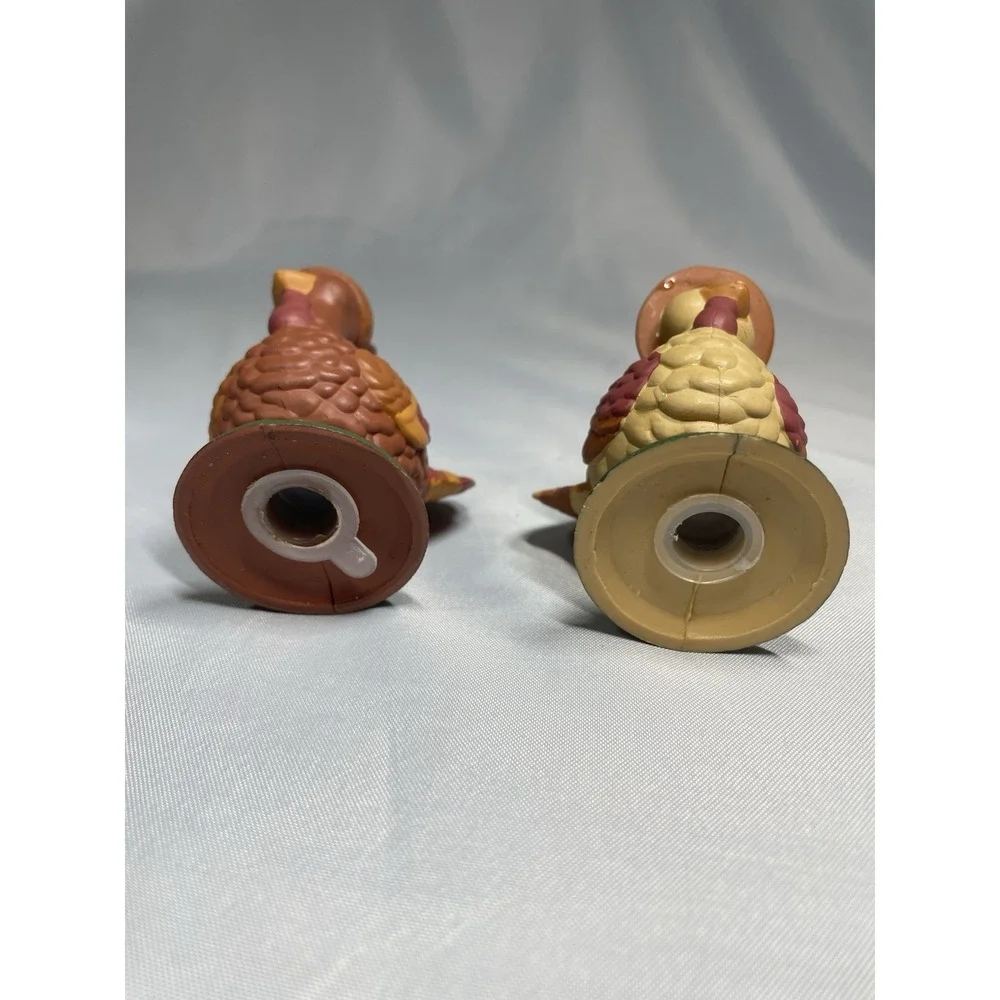 Avon Turkey  Twosome Salt & Pepper Shakers Plastic Thanksgiving Decor VTG